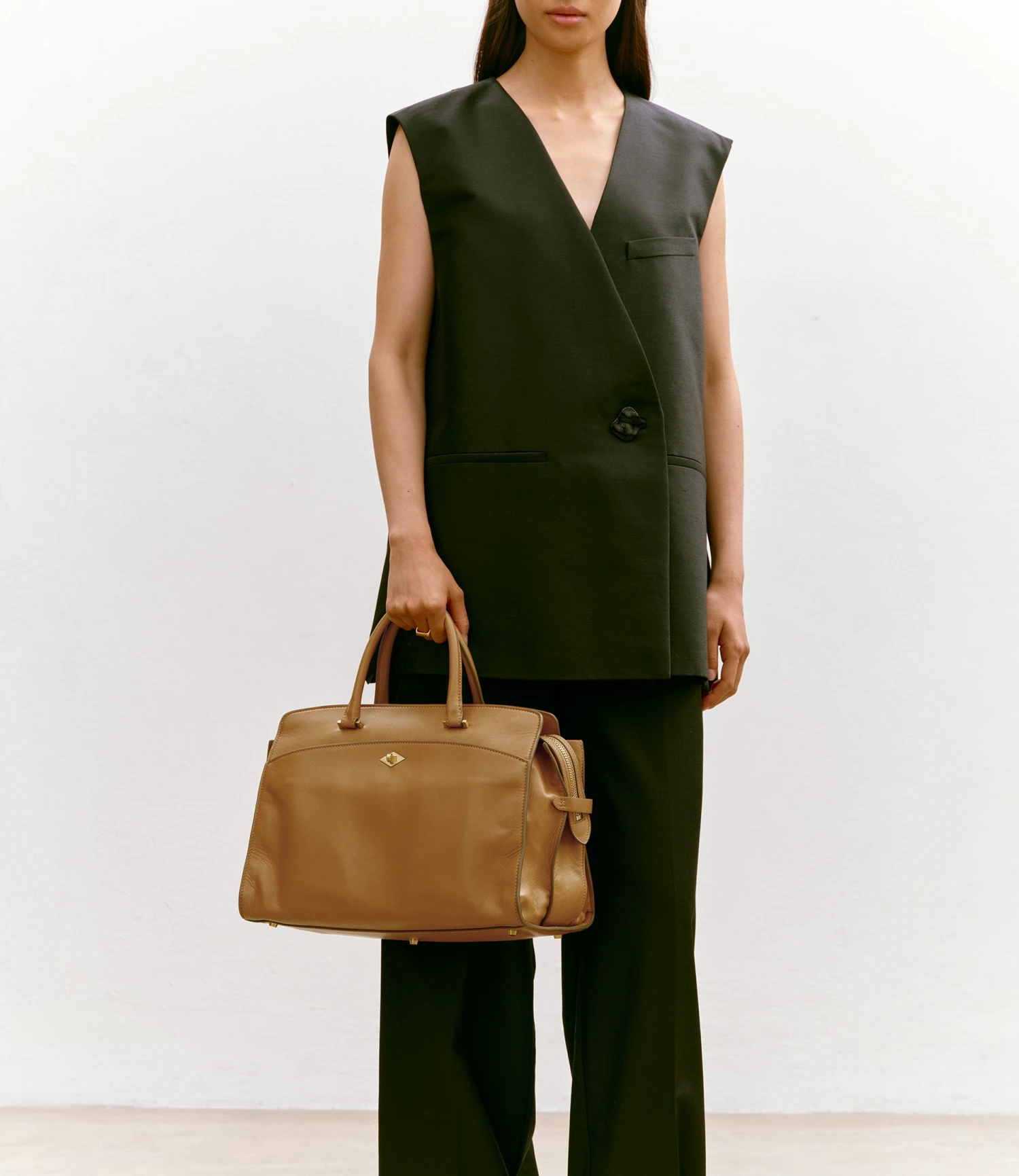 Private Eye Buttery Nappa Caramel 2 Private Eye Buttery Nappa Caramel - Image 2